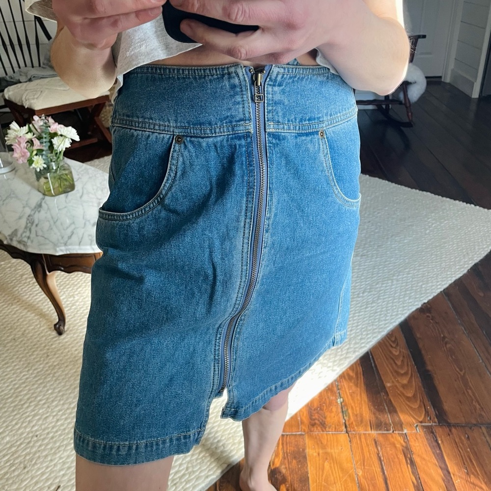Vintage high waisted denim skirt